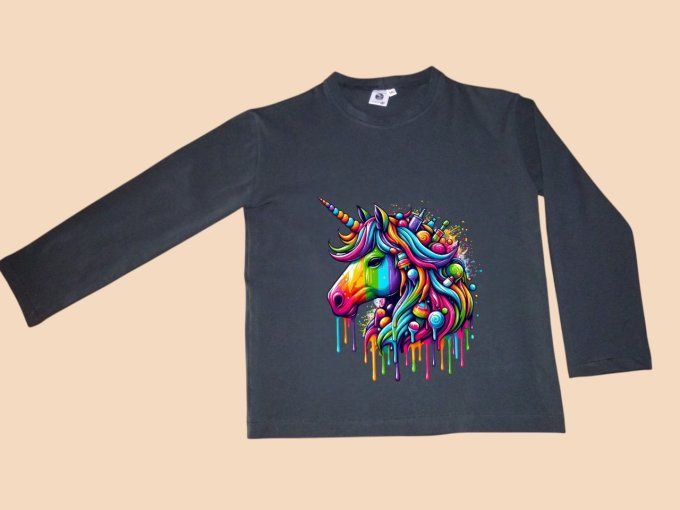 Tee-shirt Fille manche courte ou longue noir licorne coloré